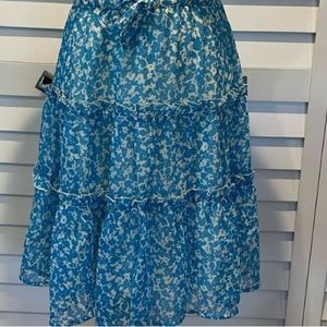 NWT VERO MODA VMSMILLA SHORT FRILL‎ TIERED SKIRT, Blue Floral, Size Large
